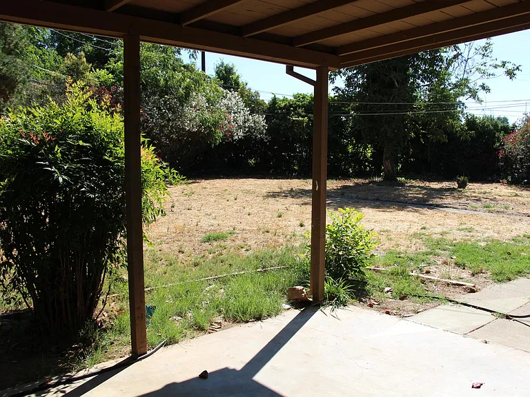 5399 Whittier Dr — Photo 27
