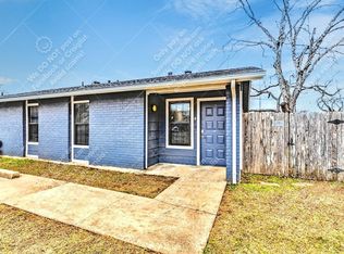 900 E Leslie Cir #B, Austin, TX 78721