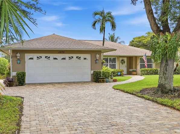 1073 N Alhambra CIR, NAPLES, FL 34103