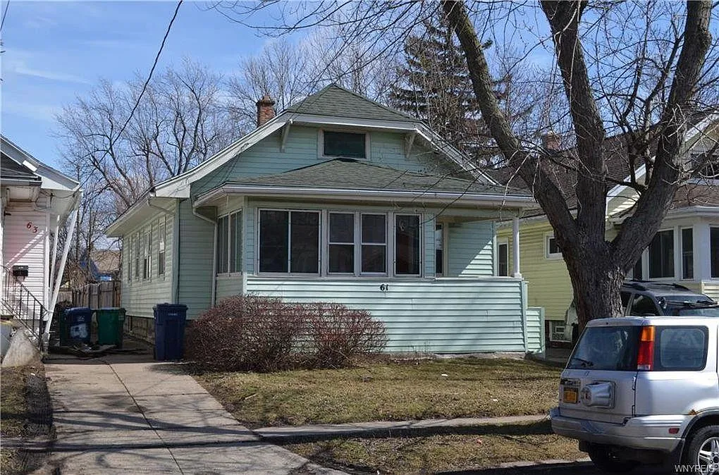 61 Comstock Ave photo 1