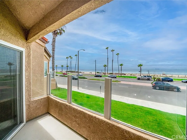 2000 Pacific Coast Hwy #108 — Photo 30