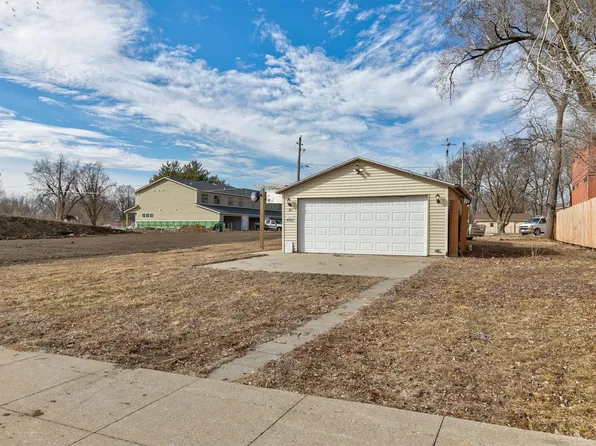 304 SE Main St, Grimes, IA 50111