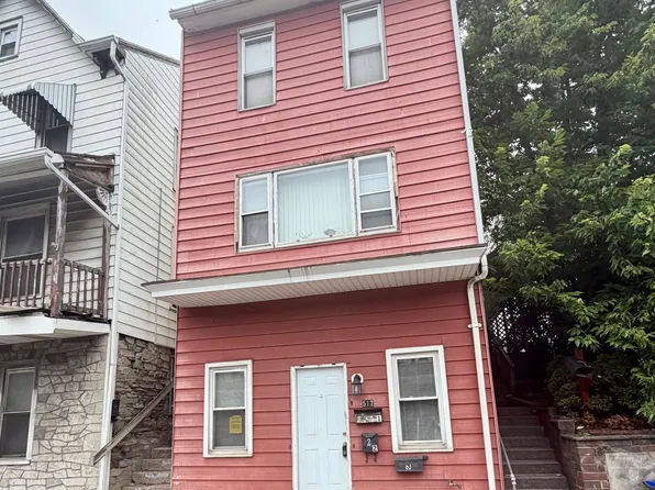 517 N Front St APT 1, Steelton, PA 17113