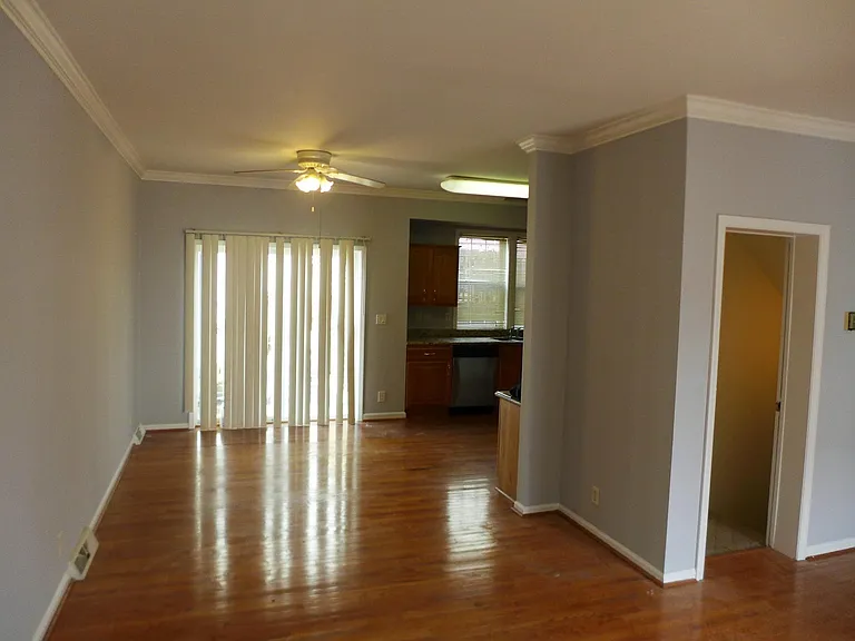 7324 Willow Glen Way — Photo 17