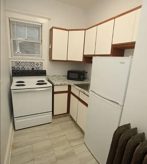 602 Monroe St #602-4 — Photo 15