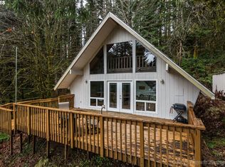 71267 N Shore Dr, Clatskanie, OR 97016