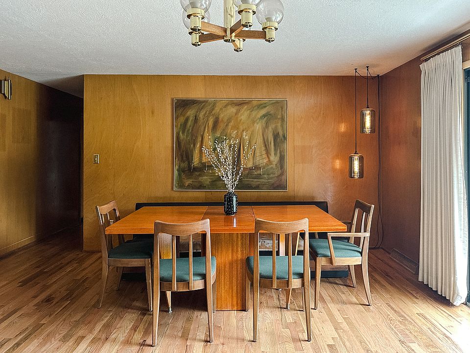 Family room with Dining room table