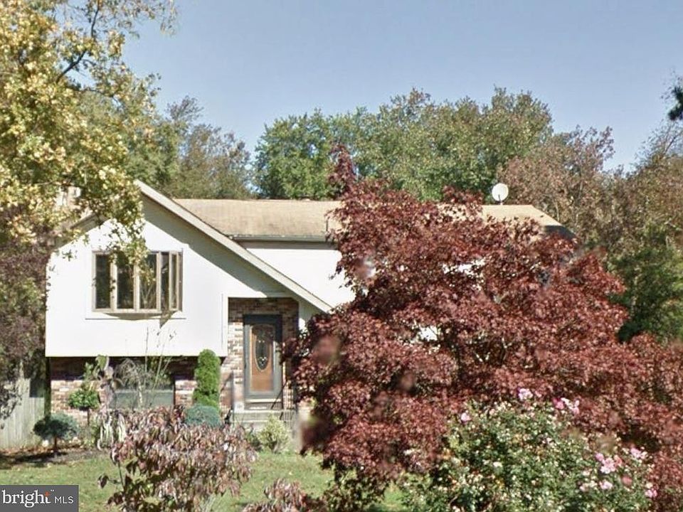 1st image of 800 Judith Ln