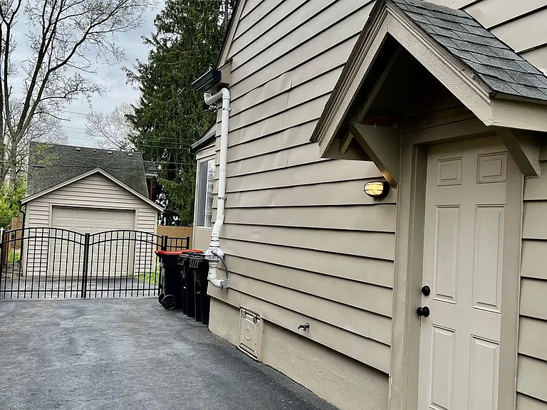 3922 Grandview Ave — Photo 50