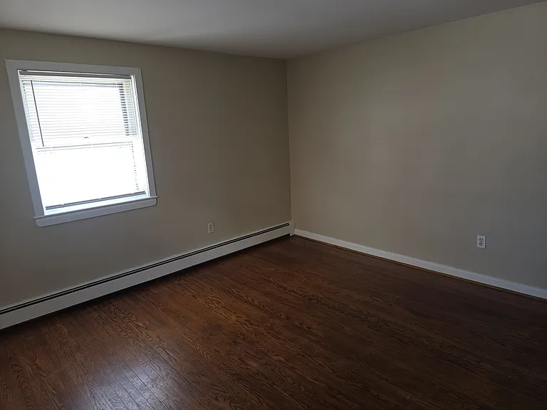 5 E Monument Ave — Photo 9