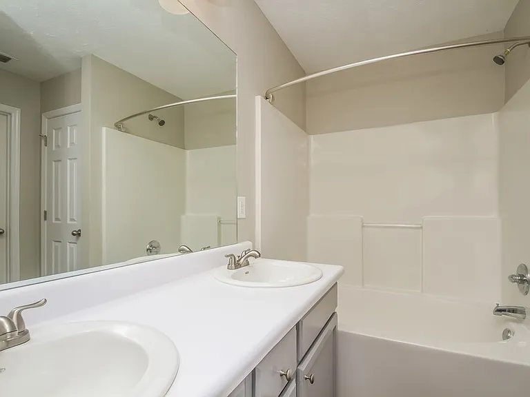 2636 Apostle Ln — Photo 11