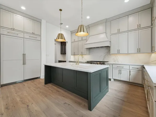 25 Wentworth Gate Path, Houston, TX 77027