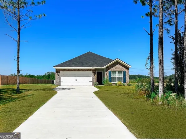 1667 SE Arnold Dr, Allenhurst, GA 31301