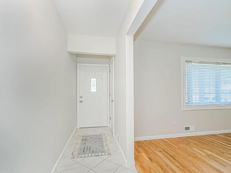 292 Chesterton Ave #1 — Photo 2