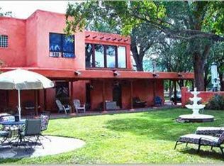 461 Valverde St, Taos, NM 87571
