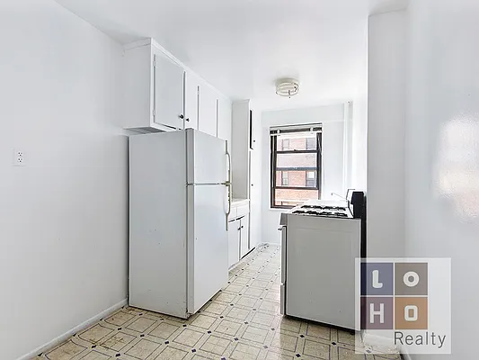 Sold by LoHo Realty | media 9