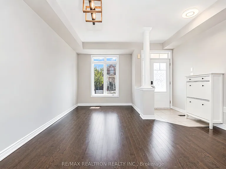 77 Betony Dr — Photo 5