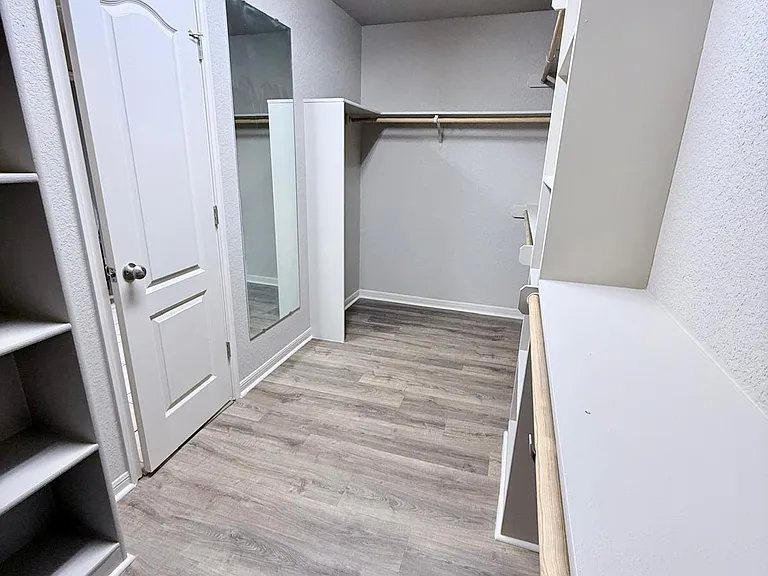2708 Hydrangea Ave — Photo 30