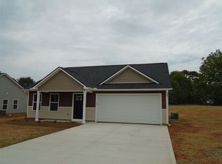 208 Gore Rd, Boiling Springs, SC 29316