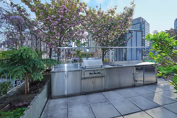 Sold by Brown Harris Stevens | media 9