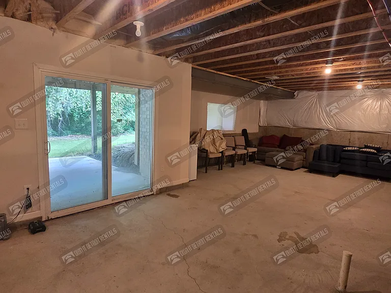8151 Quincy Dr — Photo 42