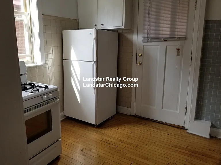 1963 W Foster Ave #2 — Photo 9