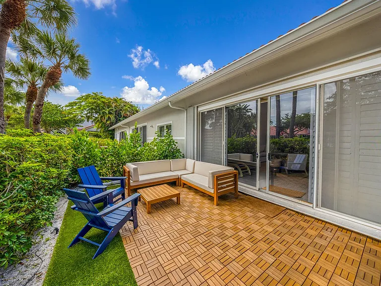 4117 W Palm Aire Dr #B2 — Photo 18