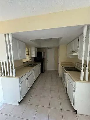 236 La Paz Dr — Photo 25