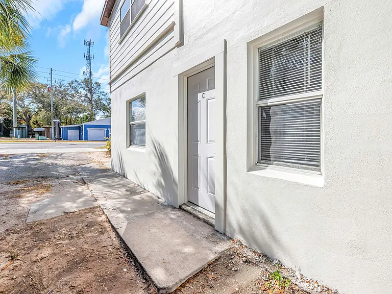 416 Skinner Blvd — Photo 9