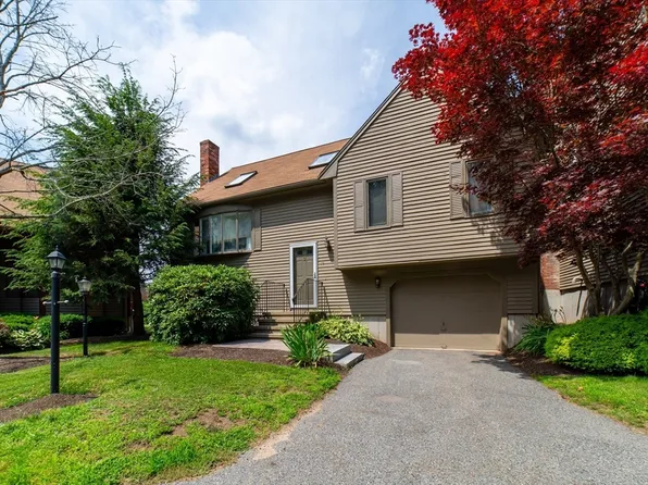 76 Copperwood Dr Unit 76, Stoughton, MA 02072