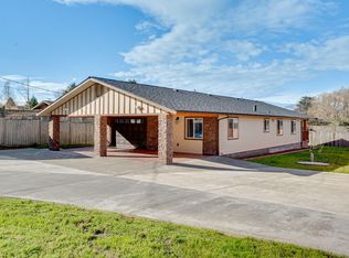 5050 Rohnerville Rd, Fortuna, CA 95540