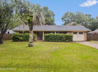 9121 Barnacle Blvd, Ocean Springs, MS 39564