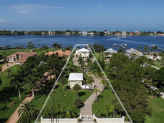 3rd image of 1778 Bayshore Dr