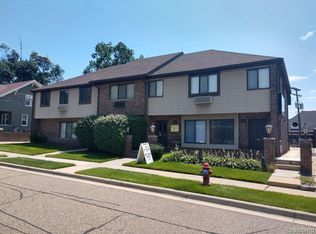 120 Terry Ave, Rochester, MI 48307