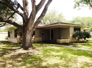 2102 Mimosa Ave, Victoria, TX 77901