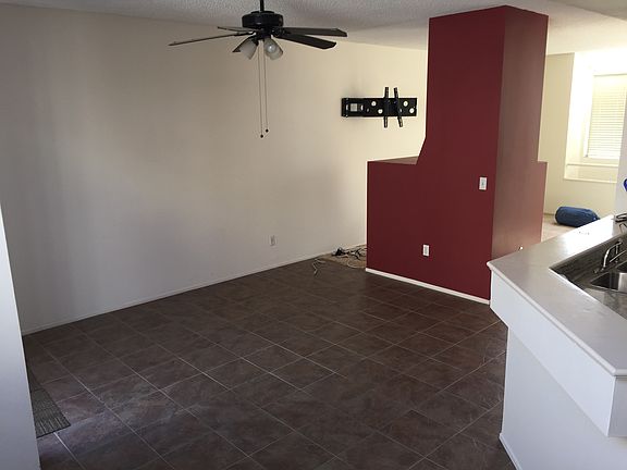 3rd image of 501 Herondo St APT 6