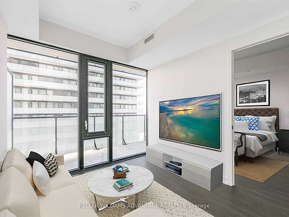 5th image of 161 Roehampton Ave #3307
