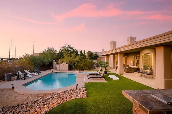 6 bed, 3706 sqft, $8,000 — Photo 1