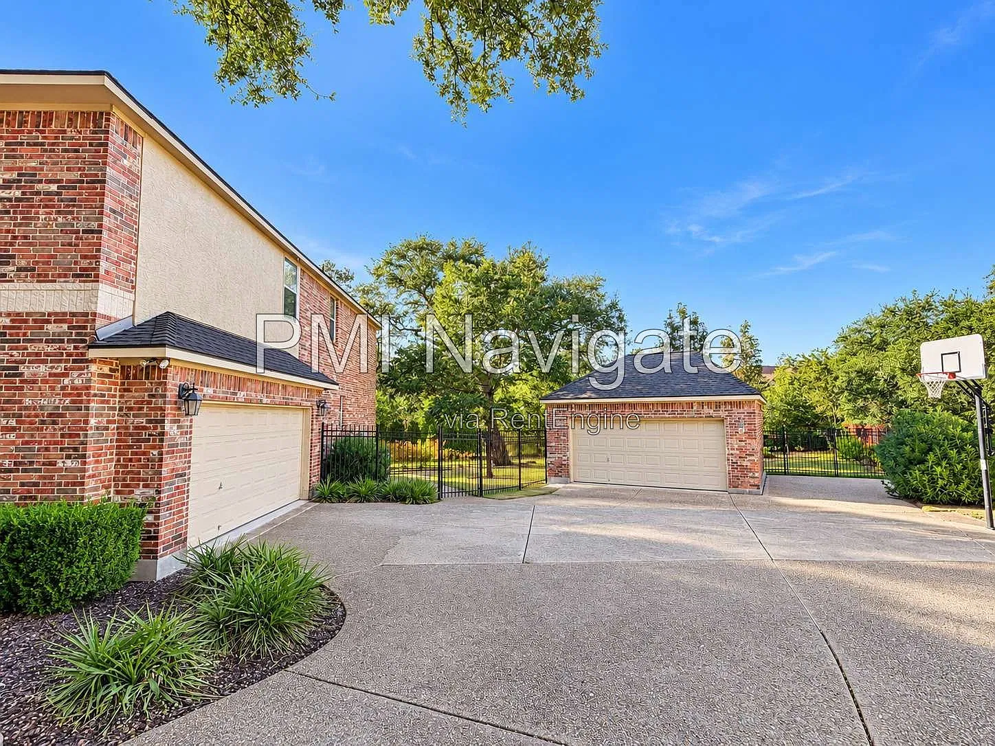 4 bed, 3.5 bath, 4596 sqft, $4,295 — Photo 3