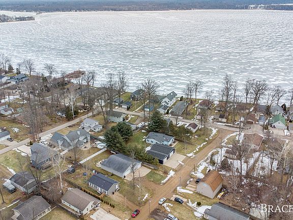 2nd image of 12970 Sweetland Dr