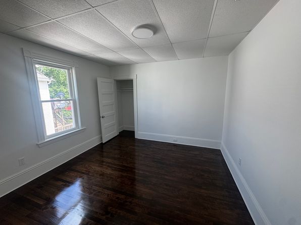 25 Wyman St APT 3
