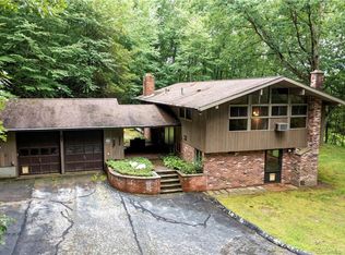 3 Jericho Dr, Old Lyme, CT 06371