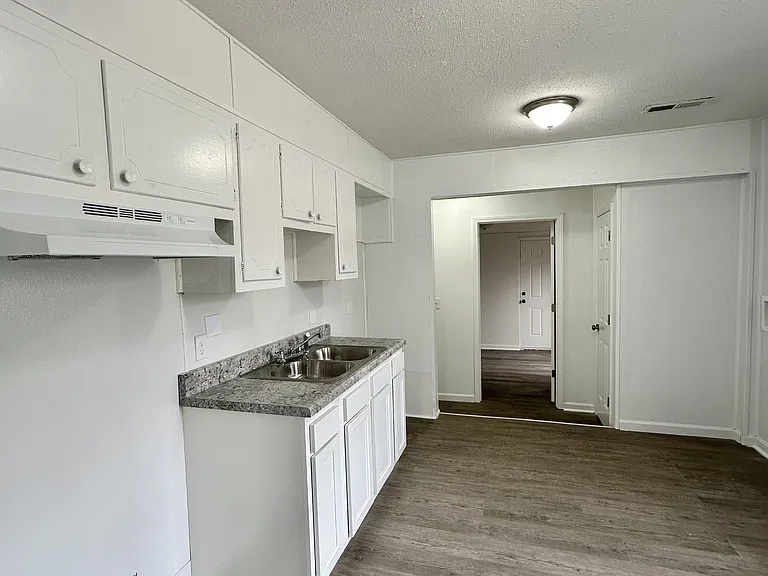 80 Wilkes Cir — Photo 3