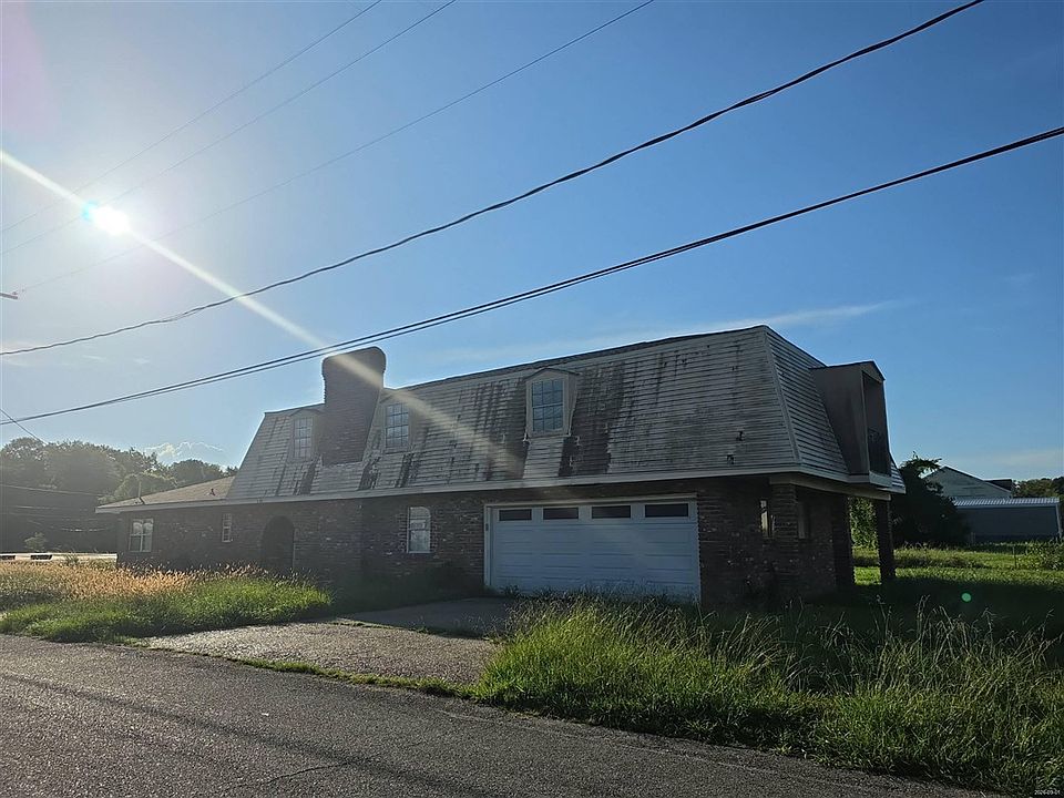 2nd image of 6401 Louis Elam St