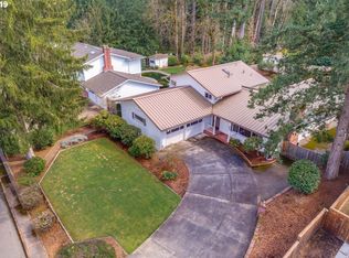 7330 SW Sharon Ln, Portland, OR 97225