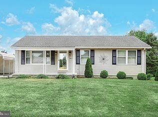 11 Caribou St, Hanover, PA 17331