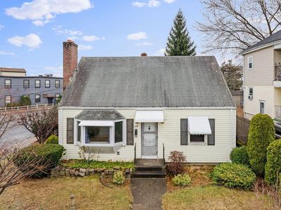159 Pond St, Pawtucket, RI, 02860