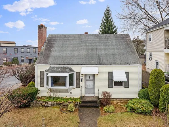 159 Pond St, Pawtucket, RI 02860