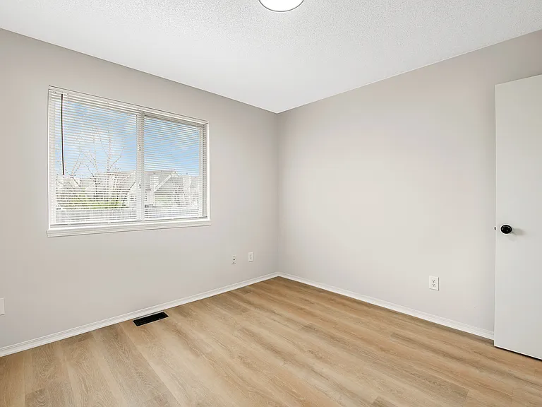 3332 N Governeour Cir — Photo 12