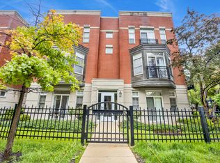 802 W University Ln UNIT 1B, Chicago, IL 60608